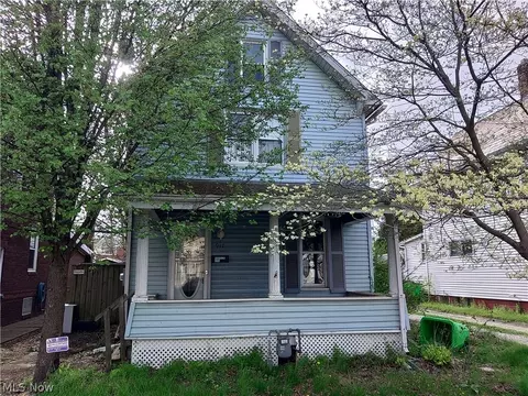 917 Wales Rd NE, Massillon, OH 44646