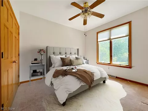 Bedroom - 6914 Ruby Cts, Austintown, OH 44515 photo 3 of 4