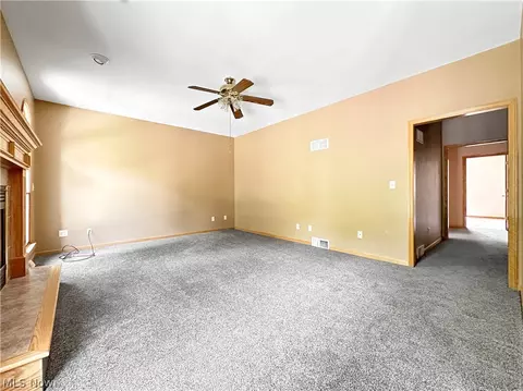 Living - 6914 Ruby Cts, Austintown, OH 44515 photo 7 of 7