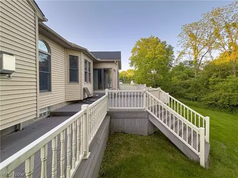 Exterior - 6914 Ruby Cts, Austintown, OH 44515 photo 8 of 9