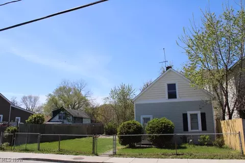 2612 W 27th St, Cleveland, OH 44113