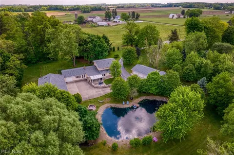1220 Ben Fulton Ave NW, North Lawrence, OH 44666