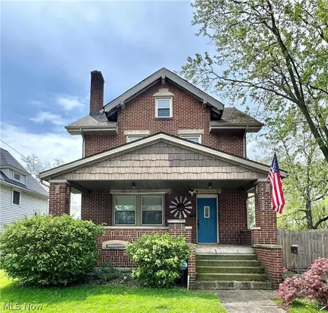 317 W 29th St, Lorain, OH 44055
