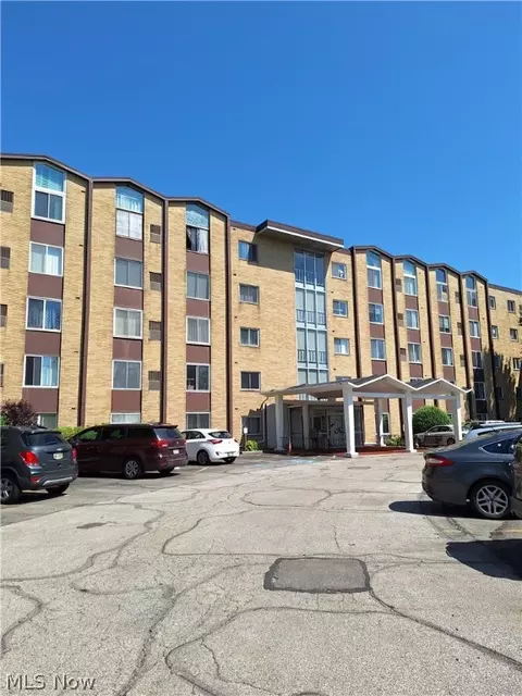 25735 Lorain Rd #419, North Olmsted, OH 44070