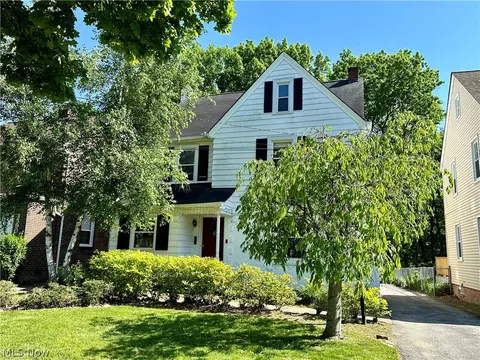 3586 Northcliffe Rd, University Heights, OH 44118