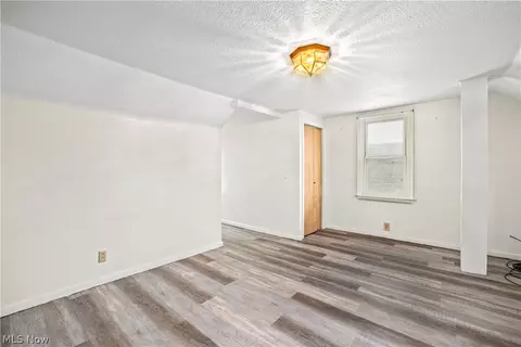 416 Bond St, Elyria, OH 44035 photo 32