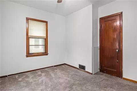 416 Bond St, Elyria, OH 44035 photo 22