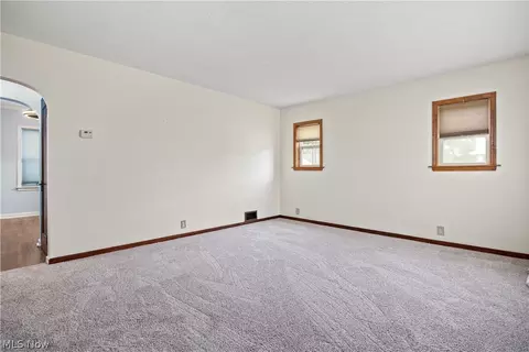 416 Bond St, Elyria, OH 44035 photo 20