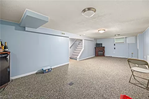 416 Bond St, Elyria, OH 44035 photo 35