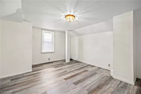 416 Bond St, Elyria, OH 44035 photo 31