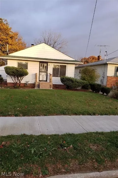 4577 E 174th St, Cleveland, OH 44128
