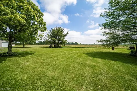 Exterior - 9257 Bechtel Rd, Elyria, OH 44035 photo 8 of 8