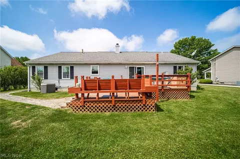 Exterior - 9257 Bechtel Rd, Elyria, OH 44035 photo 4 of 8