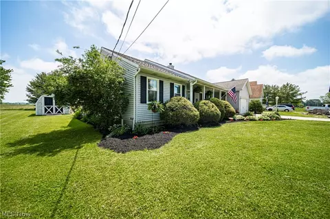 Exterior - 9257 Bechtel Rd, Elyria, OH 44035 photo 2 of 8