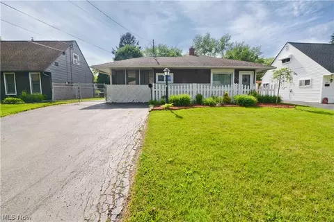 270 Idlewood Rd, Youngstown, OH 44515