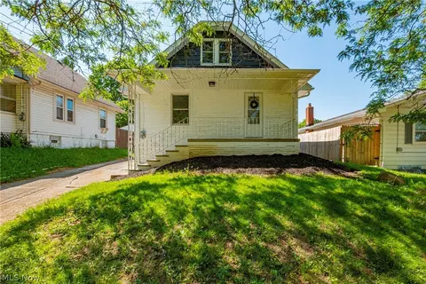 104 Palmetto Ave, Akron, OH 44301