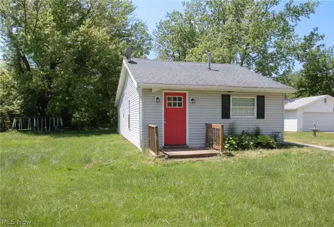 955 Ardoye Dr, Painesville, OH 44077