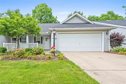 30360 Sugar Sand Ln #25B, North Olmsted, OH 44070