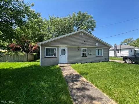 4812 Irma Ave, Poland, OH 44514