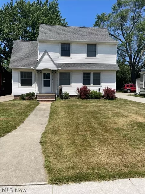 1918 Brookview Blvd, Parma, OH 44134
