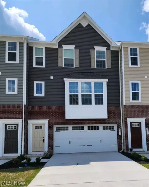 4016 N Steels Cir, Stow, OH 44224