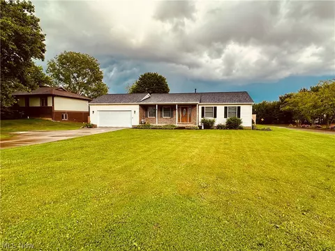 1932 Ravenna Ave, Louisville, OH 44641