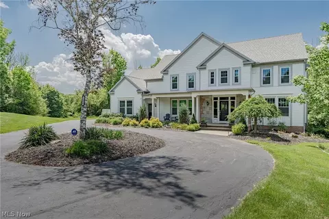 1466 Bell Rd, Chagrin Falls, OH 44022