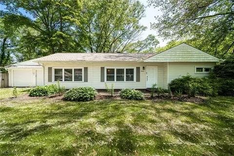 1951 Paisley Rd, Madison, OH 44057