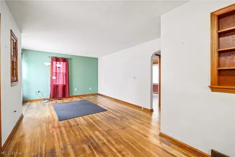 537 Metcalf Rd, Elyria, OH 44035 photo 6