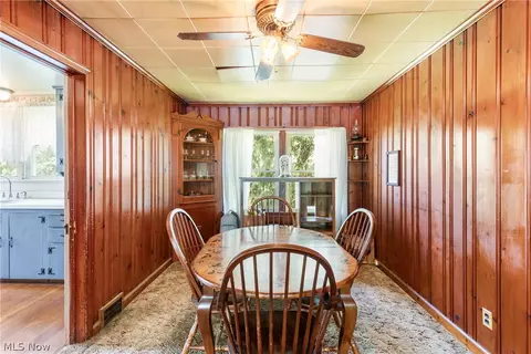 Dining - 291 East St, Mount Pleasant, OH 43939 photo 1 of 2