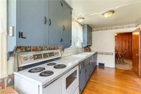 Kitchen - 291 East St, Mount Pleasant, OH 43939 photo 3 of 3