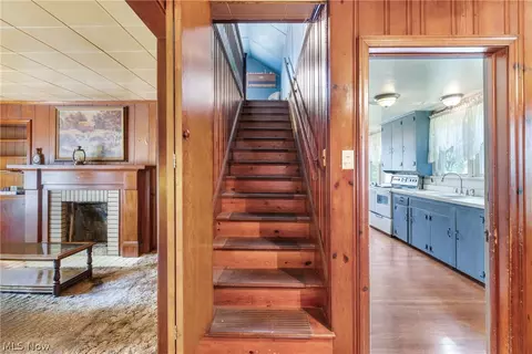Entry Way - 291 East St, Mount Pleasant, OH 43939 photo 2 of 4