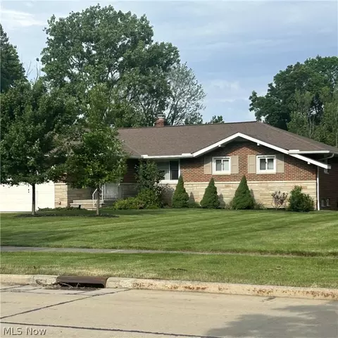 996 Barkston Dr, Highland Heights, OH 44143