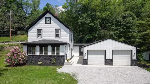 674 College St, Wadsworth, OH 44281