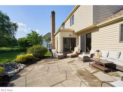 334 W Bramble Cir, Copley, OH 44321 photo 3