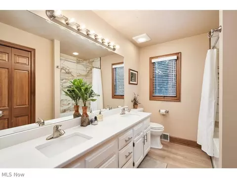 334 W Bramble Cir, Copley, OH 44321 photo 19