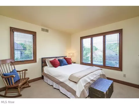 334 W Bramble Cir, Copley, OH 44321 photo 16