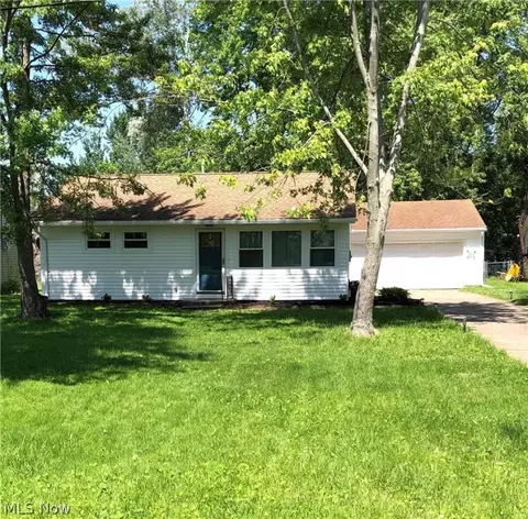508 Vermont Rd, Elyria, OH 44035