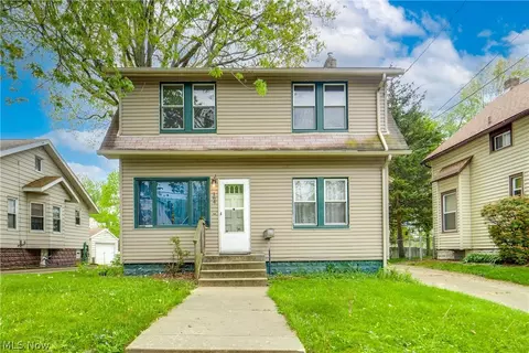 164 E Baird Ave, Barberton, OH 44203