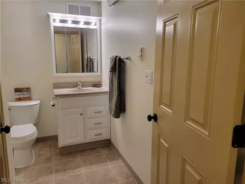 720 Plainfield Rd, Akron, OH 44312 photo 25