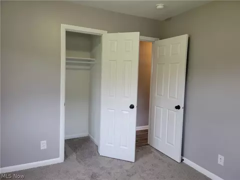 720 Plainfield Rd, Akron, OH 44312 photo 15