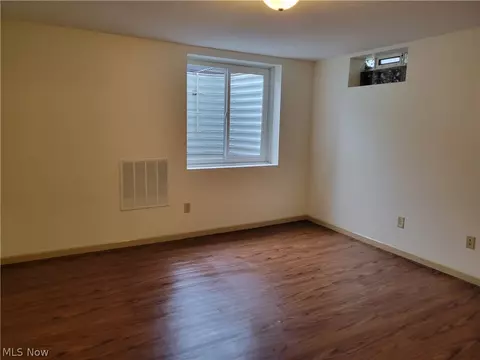 720 Plainfield Rd, Akron, OH 44312 photo 21