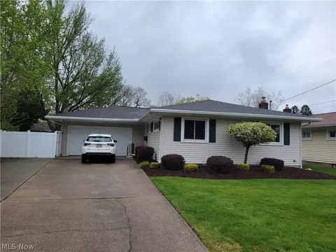 720 Plainfield Rd, Akron, OH 44312