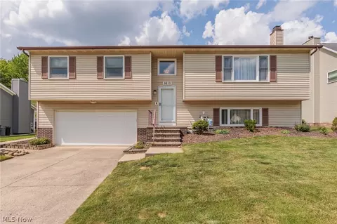 9810 Running Brook Dr, Parma, OH 44130