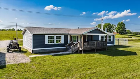 1532 Oh-7, Coolville, OH 45723