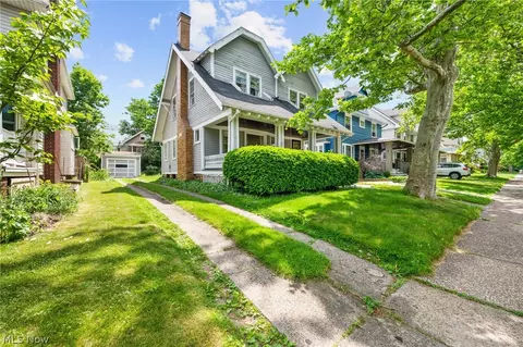 1471 Marlowe Ave, Lakewood, OH 44107