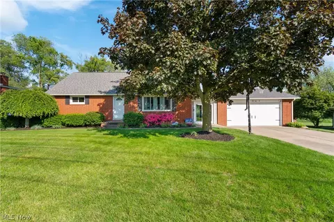 2121 Margilee Dr SW, Massillon, OH 44647