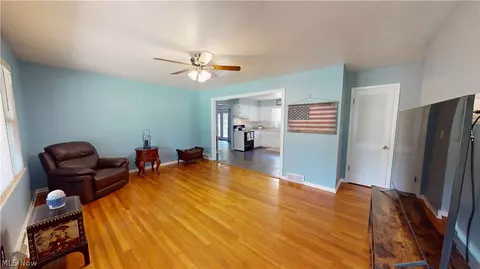 Living - 2934 Denise Dr, Copley, OH 44321 photo 2 of 3