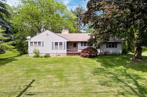 4815 Monticello Ave NW, Canton, OH 44708