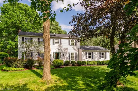 95 Parmelee Dr, Hudson, OH 44236